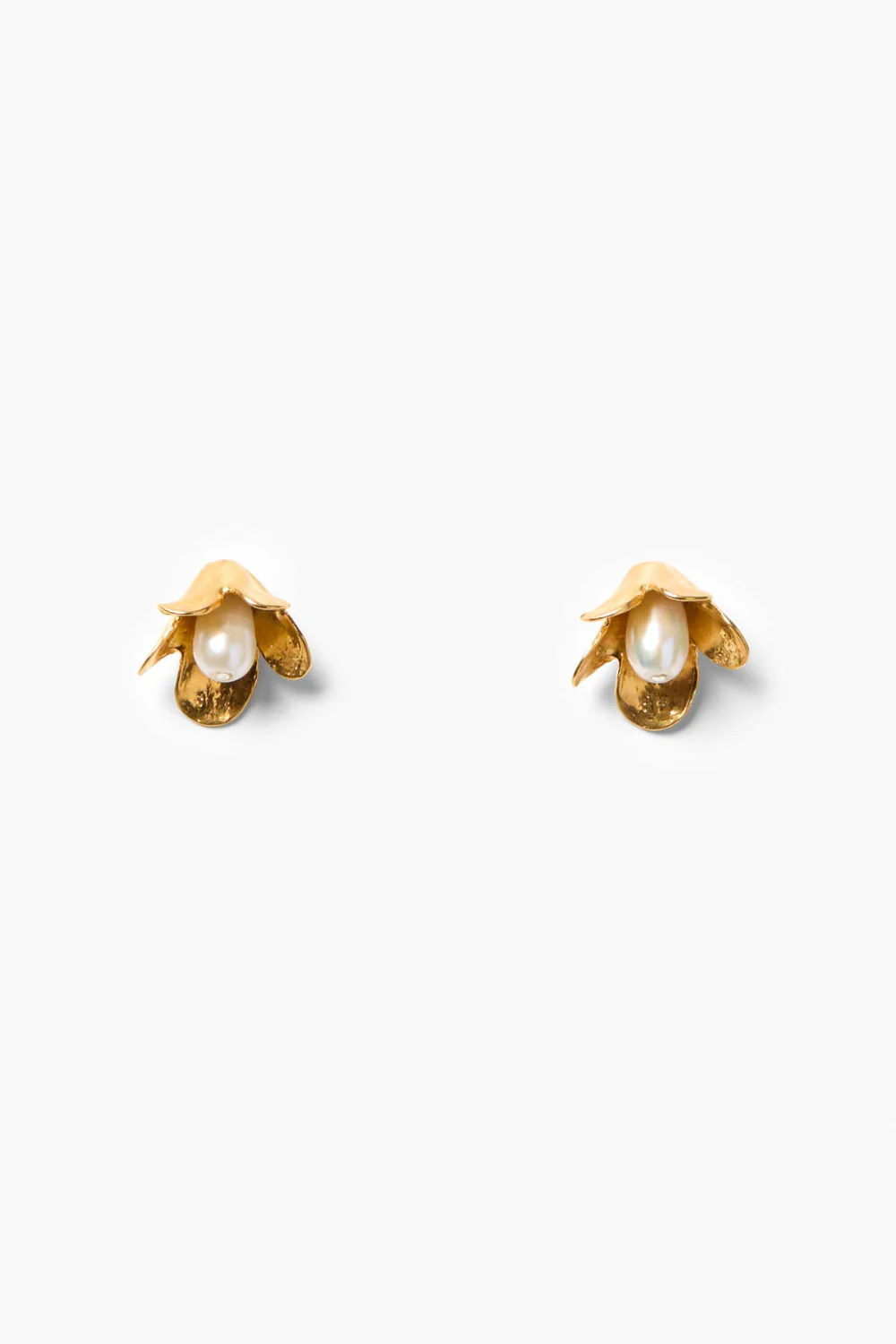 Bellflower Stud Earrings White Pearl
