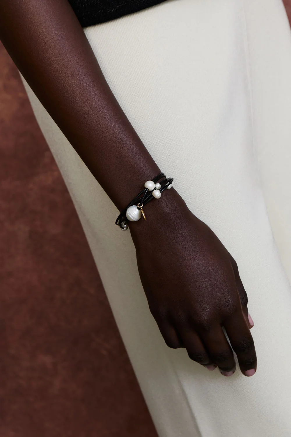 Strata Pearl Bracelet Gold - Image 2