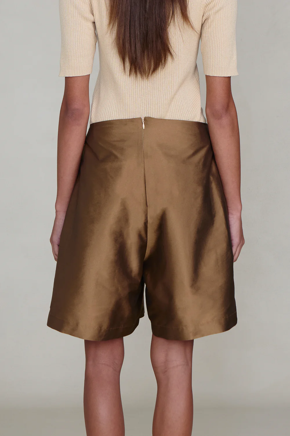 Techno Taffeta Long Shorts Bronze - Image 3